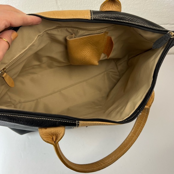 Chic et Mode Large Leather Tote Bag - Picture 5 of 8